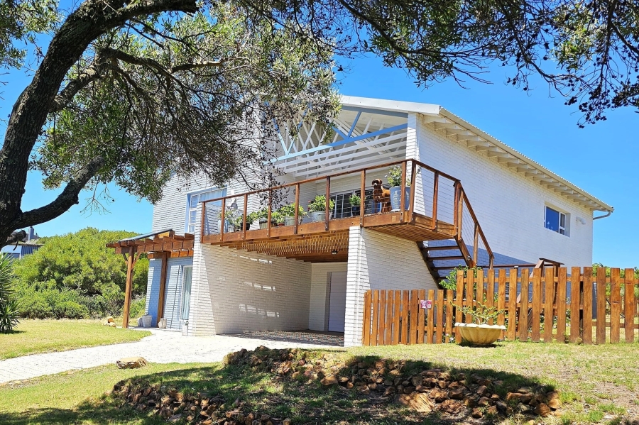 3 Bedroom Property for Sale in Paradise Beach Eastern Cape